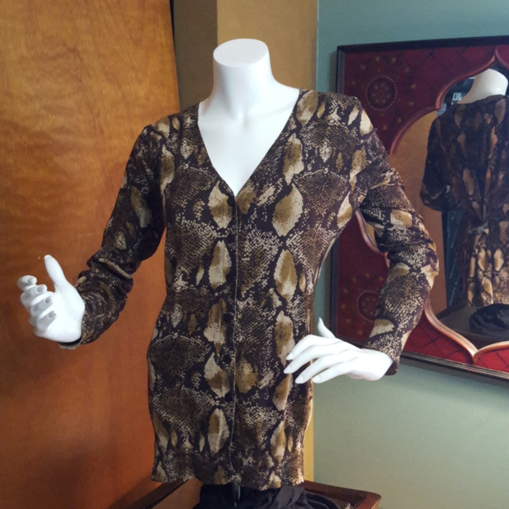 Chelsea and Theodore snake print- Silk cardigan